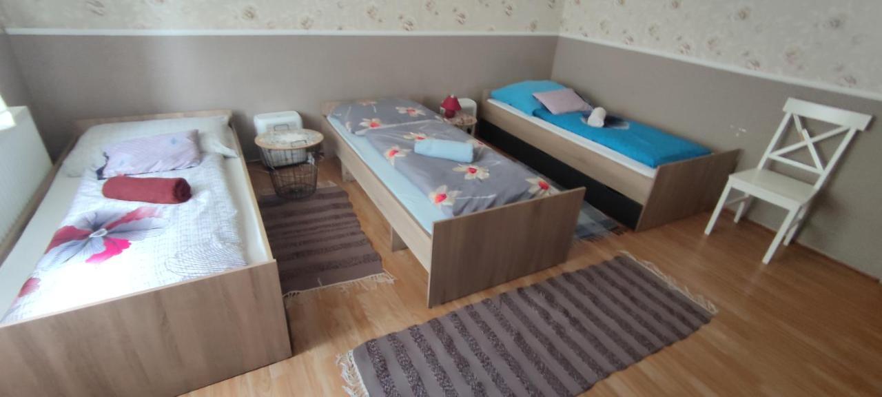 Orsi Apartman / Vendeghaz Kecskemet Luaran gambar