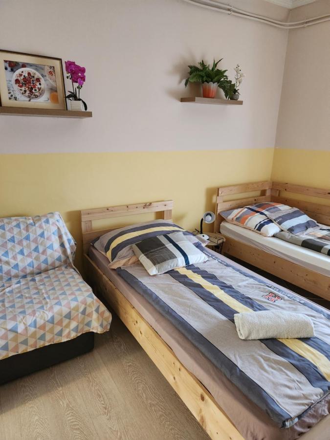 Orsi Apartman / Vendeghaz Kecskemet Luaran gambar