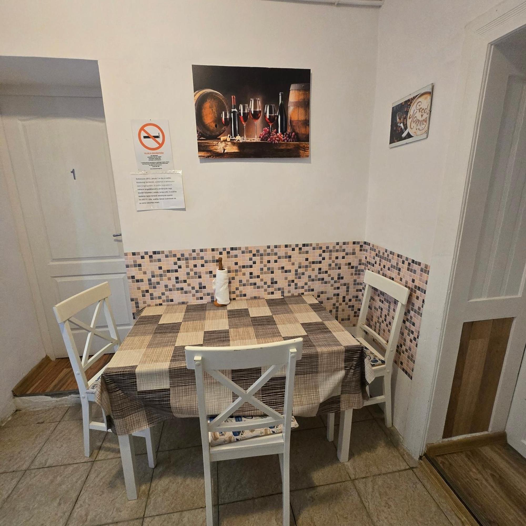 Orsi Apartman / Vendeghaz Kecskemet Luaran gambar